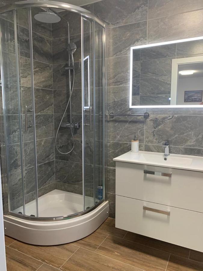 Apartmani Albatros Perusic Extérieur photo